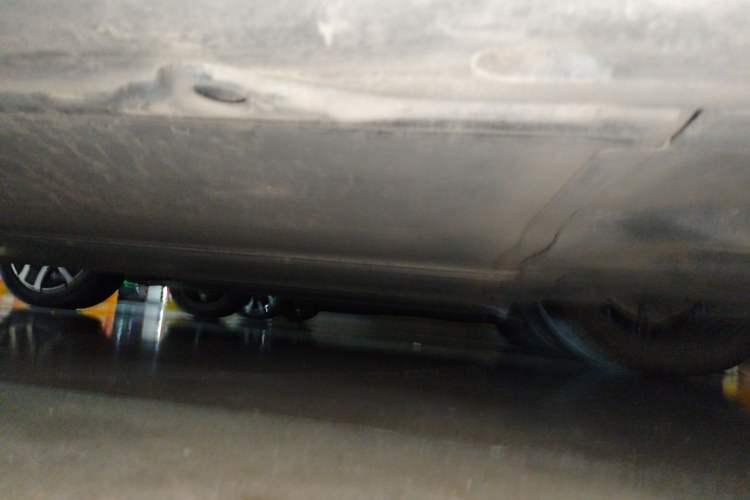 Used Tesla Model Y 2023 Long-Range All-Wheel-Drive Version Chassis Front Left