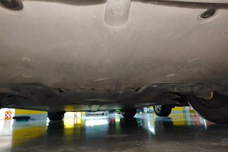 Used Tesla Model Y 2023 Long-Range All-Wheel-Drive Version Chassis Rear