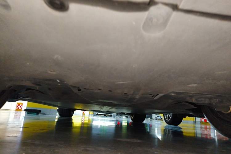 Used Tesla Model Y 2023 Long-Range All-Wheel-Drive Version Chassis Rear Left