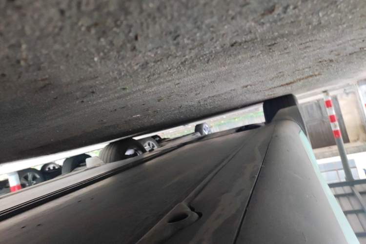 Used Tesla Model Y 2023 Rear-Wheel-Drive Version Chassis Rear Left