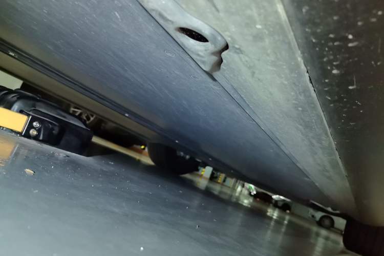Used Tesla Model Y 2023 Rear-Wheel-Drive Version Chassis Rear Right