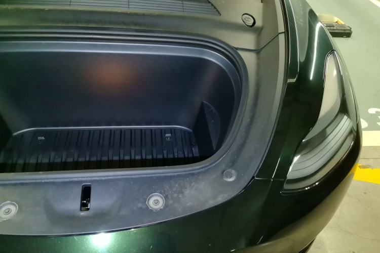 Used Tesla Model Y 2023 Rear-Wheel-Drive Version Engine Bay Left