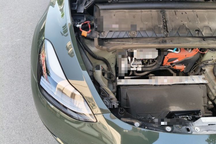 Used Tesla Model Y 2023 Rear-Wheel-Drive Version Engine Bay Right