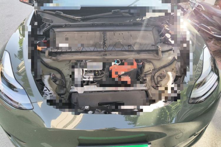 Used Tesla Model Y 2023 Rear-Wheel-Drive Version Engine Bay