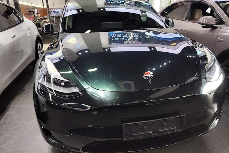 Used Tesla Model Y 2023 Rear-Wheel-Drive Version Front