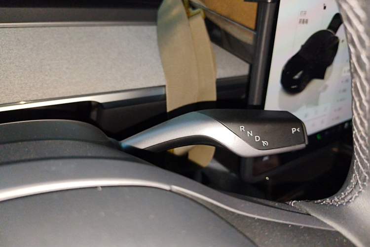 Used Tesla Model Y 2023 Long-Range All-Wheel-Drive Version Gear Lever