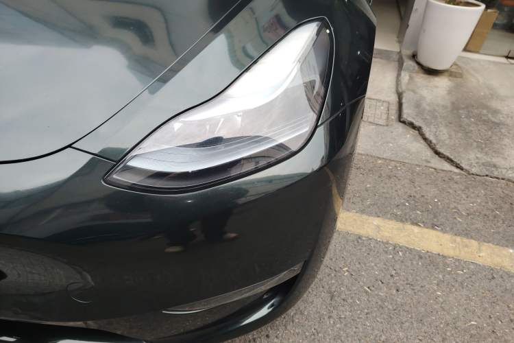 Used Tesla Model Y 2023 Long-Range All-Wheel-Drive Version Left Front Headlight