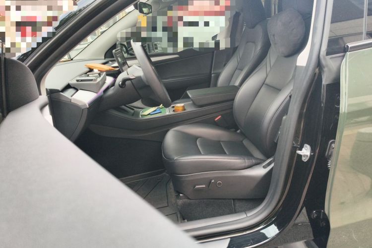 Used Tesla Model Y 2023 Rear-Wheel-Drive Version Left Front Seat