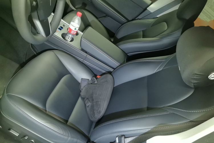 Used Tesla Model Y 2023 Rear-Wheel-Drive Version Left Front Seat
