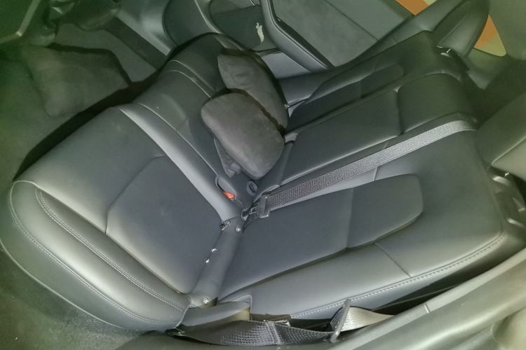 Used Tesla Model Y 2023 Rear-Wheel-Drive Version Left Rear Seat