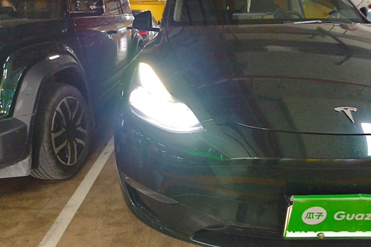 Used Tesla Model Y 2023 Long-Range All-Wheel-Drive Version Right Front Headlight