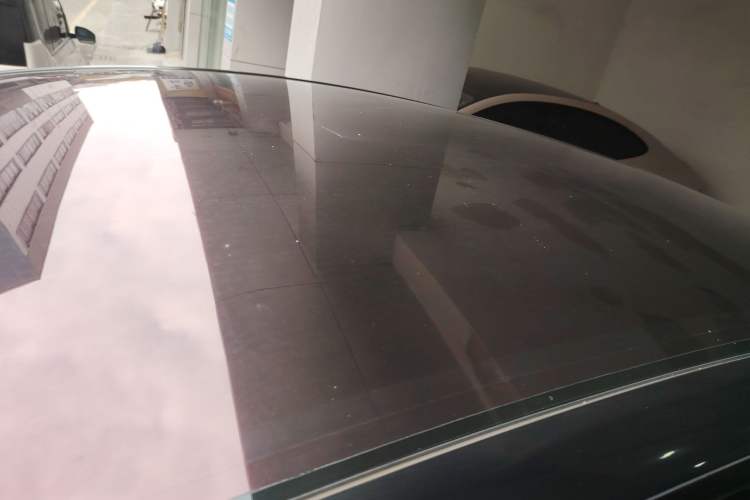 Used Tesla Model Y 2023 Long-Range All-Wheel-Drive Version Roof