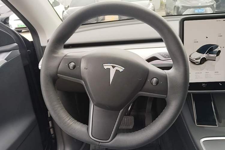 Used Tesla Model Y 2023 Rear-Wheel-Drive Version Steering Wheel