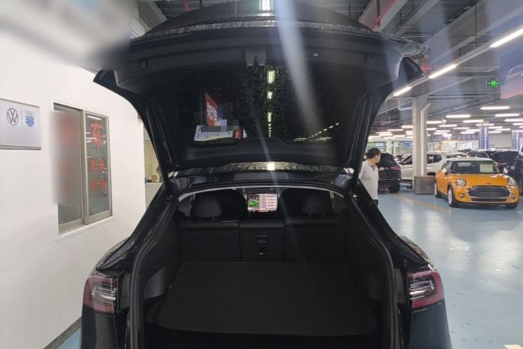 Used Tesla Model Y 2023 Rear-Wheel-Drive Version Trunk