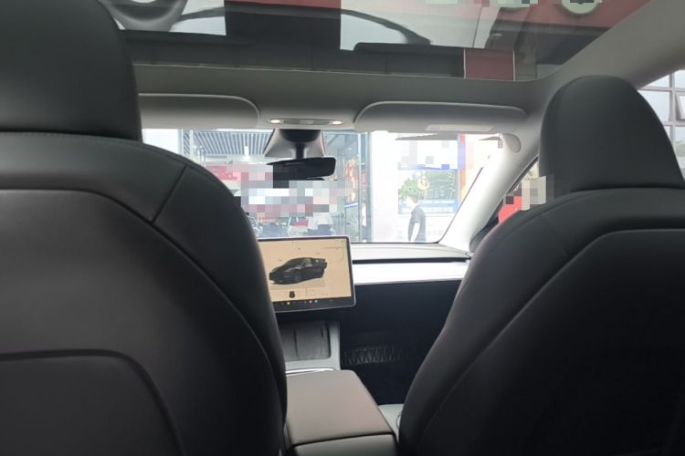Used Tesla Model Y 2023 Rear-Wheel-Drive Version Headliner
