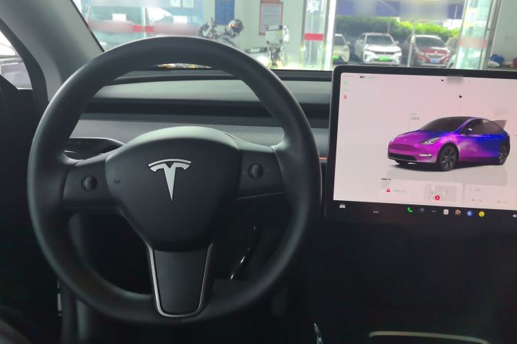 Used Tesla Model Y 2023 Rear-Wheel-Drive Version Interior 1