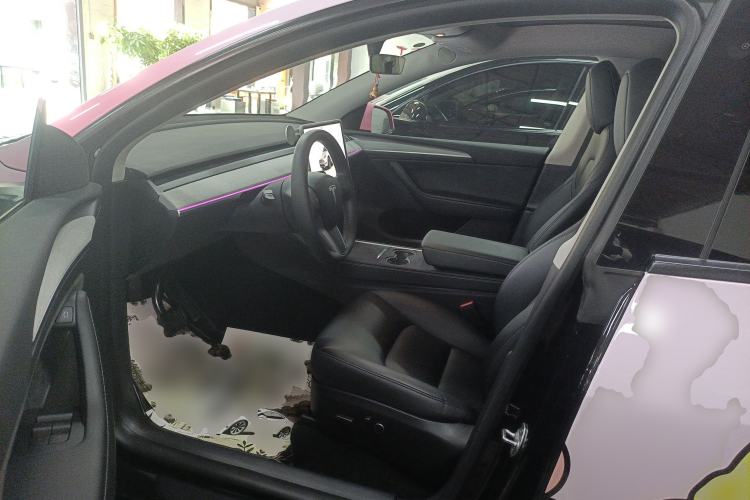 Used Tesla Model Y 2023 Rear-Wheel-Drive Version Left Front Seat