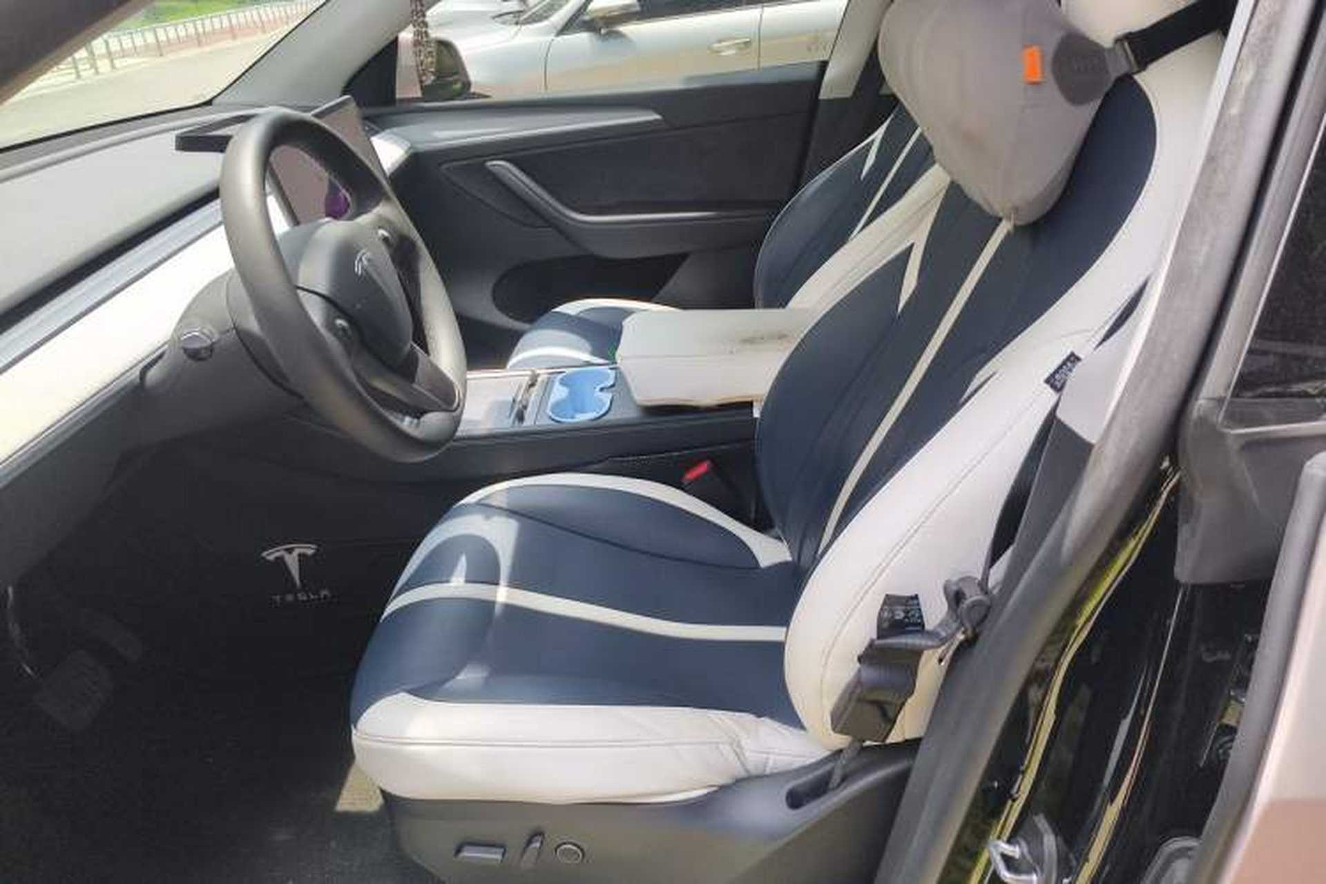 Used Tesla Model Y 2023 Rear-Wheel-Drive Version Left Front Seat