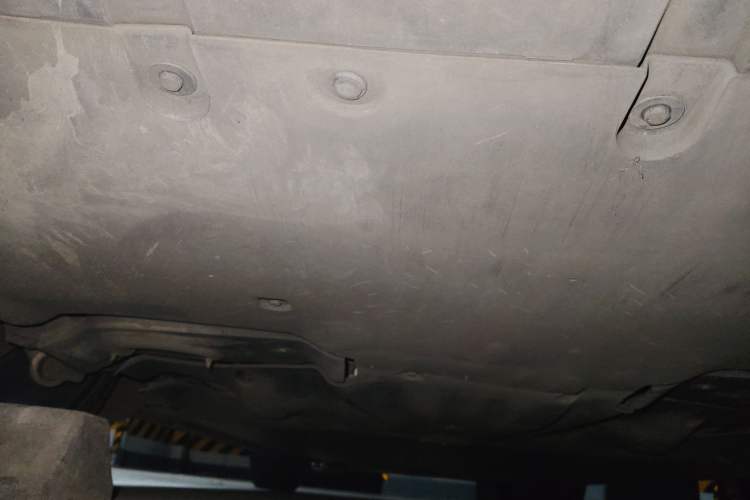 Used Tesla Model Y 2023 Long-Range All-Wheel-Drive Version Chassis Rear