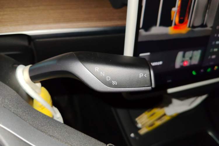 Used Tesla Model Y 2023 Long-Range All-Wheel-Drive Version Gear Lever