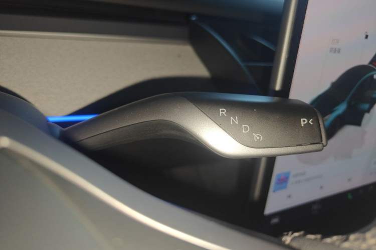 Used Tesla Model Y 2023 Long-Range All-Wheel-Drive Version Gear Lever