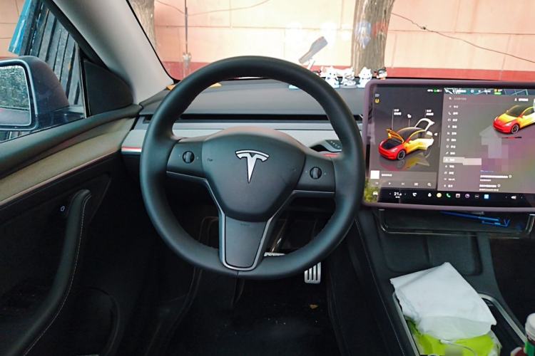 Used Tesla Model Y 2023 Rear-Wheel-Drive Version Steering Wheel