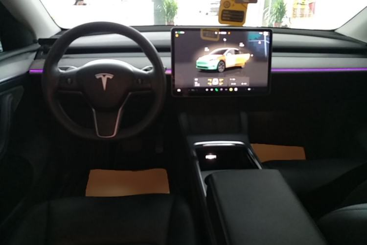 Used Tesla Model Y 2023 Rear-Wheel-Drive Version Center Console