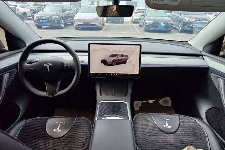 Used Tesla Model Y 2023 Rear-Wheel-Drive Version Center Console