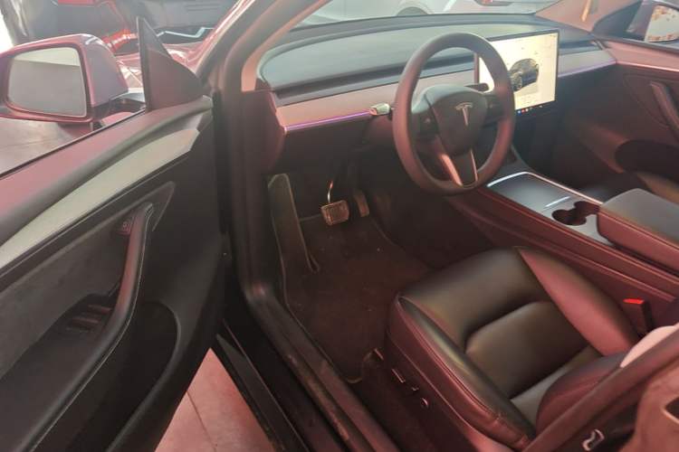 Used Tesla Model Y 2023 Rear-Wheel-Drive Version Driver Seat