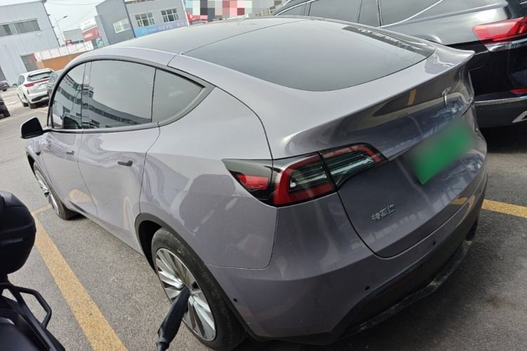 Used Tesla Model Y 2023 Rear-Wheel-Drive Version Exterior 2