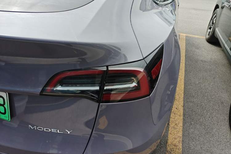 Used Tesla Model Y 2023 Rear-Wheel-Drive Version Exterior 3