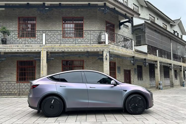 Used Tesla Model Y 2023 Long-Range All-Wheel-Drive Version Exterior 7