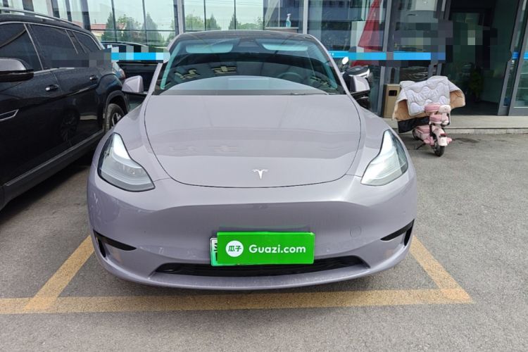 Used Tesla Model Y 2023 Rear-Wheel-Drive Version Front