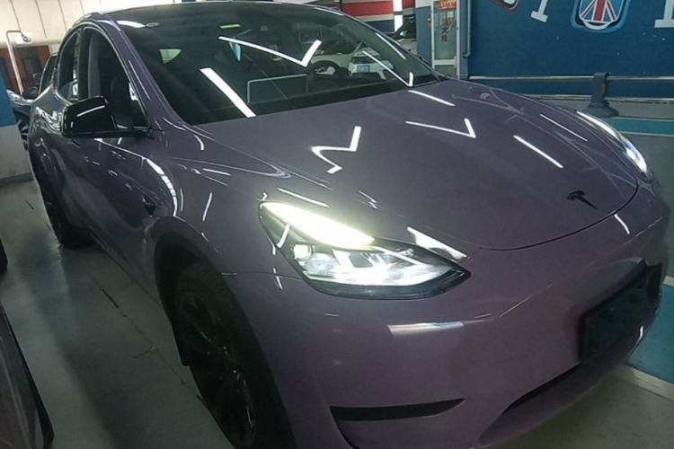 Used Tesla Model Y 2023 Rear-Wheel-Drive Version Front Right 45 Deg