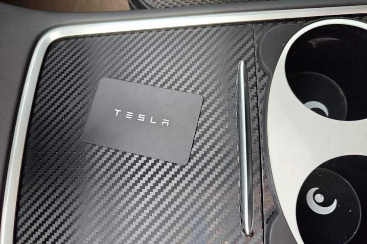 Used Tesla Model Y 2023 Rear-Wheel-Drive Version Interior 1