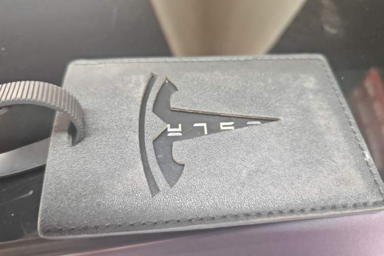 Used Tesla Model Y 2023 Long-Range All-Wheel-Drive Version Interior 1
