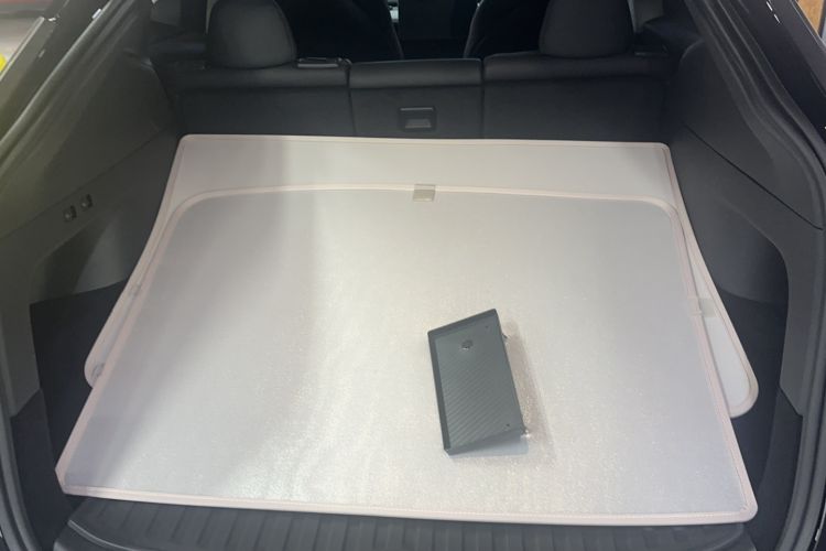 Used Tesla Model Y 2023 Rear-Wheel-Drive Version Interior 3