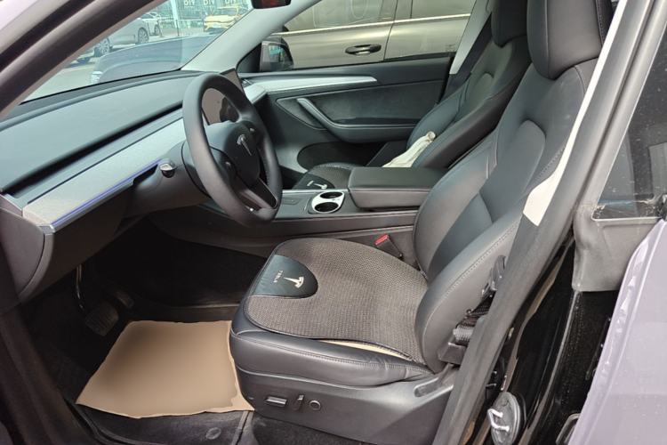 Used Tesla Model Y 2023 Rear-Wheel-Drive Version Left Front Seat
