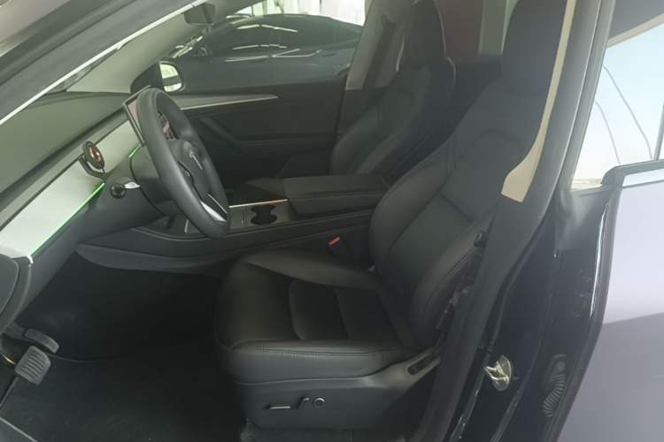 Used Tesla Model Y 2023 Rear-Wheel-Drive Version Left Front Seat
