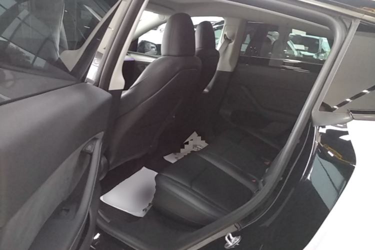 Used Tesla Model Y 2023 Rear-Wheel-Drive Version Left Rear Seat