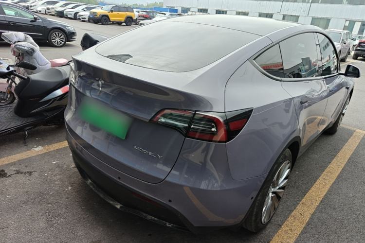 Used Tesla Model Y 2023 Rear-Wheel-Drive Version Rear Right 45 Deg
