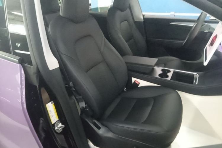 Used Tesla Model Y 2023 Rear-Wheel-Drive Version Right Front Seat