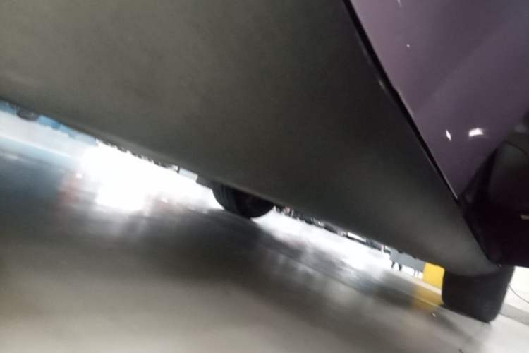 Used Tesla Model Y 2023 Rear-Wheel-Drive Version Right Side Sill