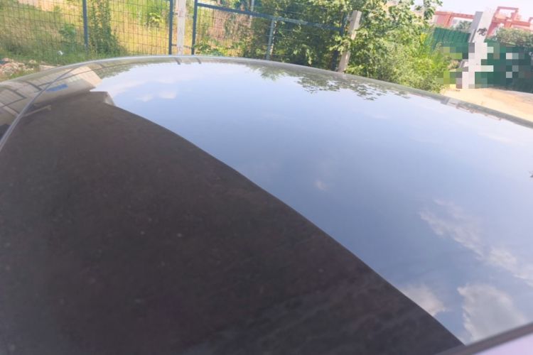 Used Tesla Model Y 2023 Long-Range All-Wheel-Drive Version Roof