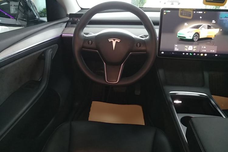 Used Tesla Model Y 2023 Rear-Wheel-Drive Version Steering Wheel