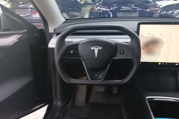 Used Tesla Model Y 2023 Rear-Wheel-Drive Version Steering Wheel