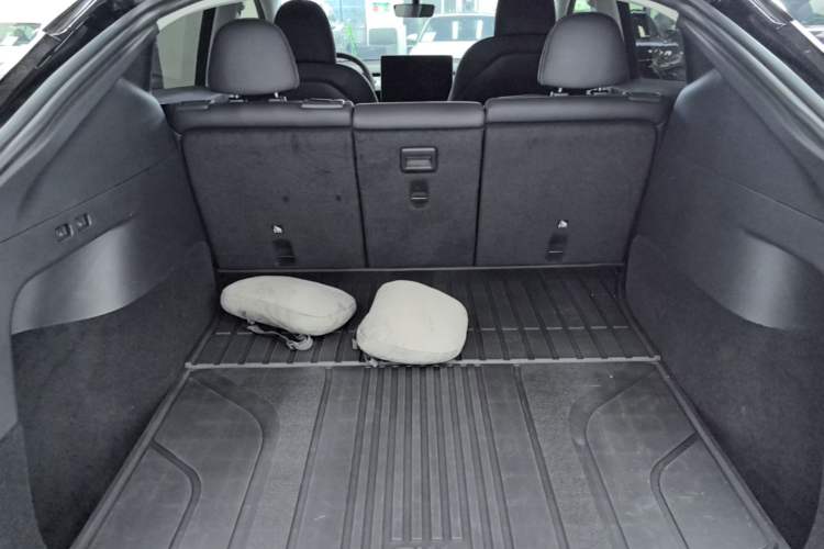 Used Tesla Model Y 2023 High-Performance All-Wheel-Drive Version Trunk