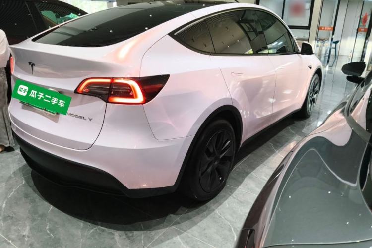 Used Tesla Model Y 2023 Rear-Wheel-Drive Version Rear Right 45 Deg