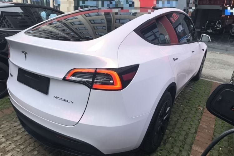 Used Tesla Model Y 2023 Rear-Wheel-Drive Version Rear Right 45 Deg