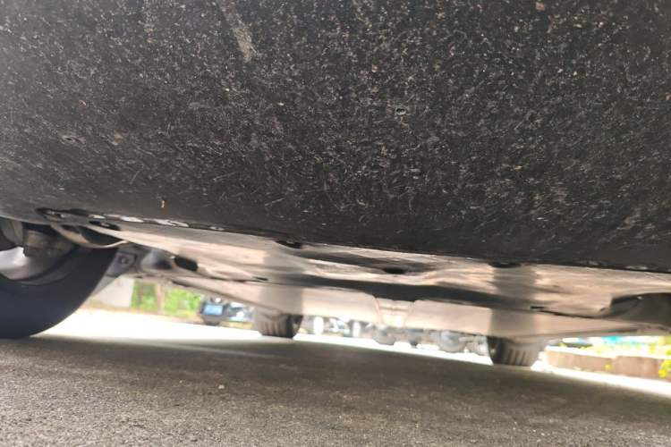 Used Tesla Model Y 2023 Long-Range All-Wheel-Drive Version Chassis Front